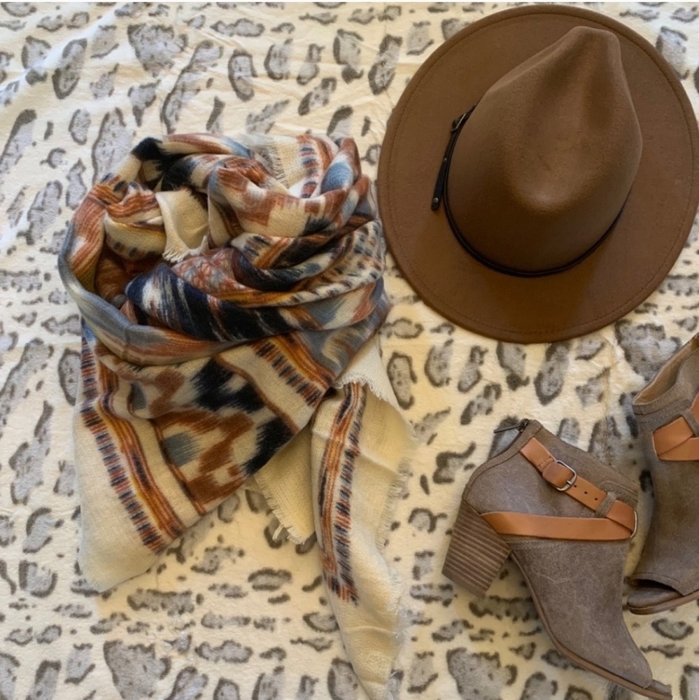 Native Print Bohemian Wrap Cardigan Scarf - Picture 3 of 8